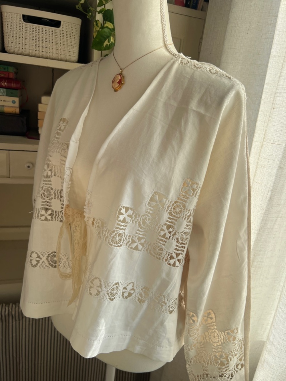 Handmade antique linens cardigan lightweight jacket tie front size small - Picture 2 of 5